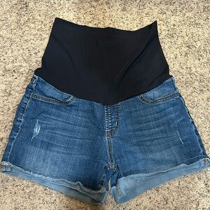 Maternity shorts